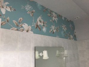 Salle de bains pose papier peint floral Saint Pierre des Corps